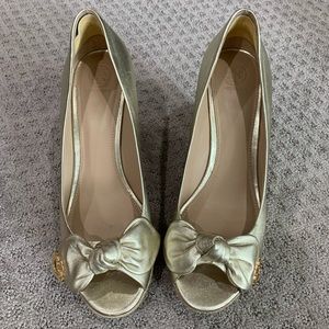 Tory Burch Metallic Gold Bow Peep-Toe Wedges